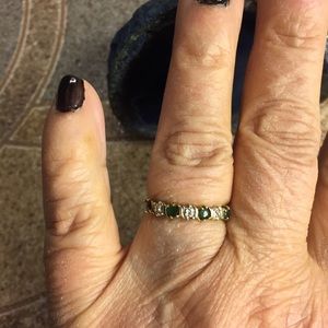 10K GOLD EMERALD (4) 1 CHIP DIAMOND RING